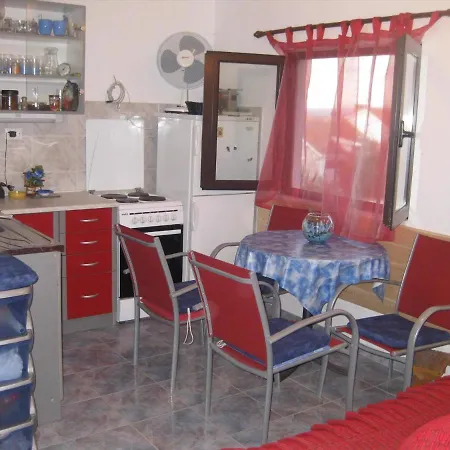 Appartamento 1 *